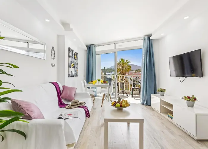 3e. Charming In Americas Playa de las Americas (Tenerife)