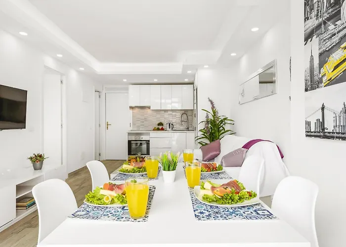 3e. Charming In Americas * Playa de las Américas