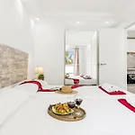 3e. Charming In Americas * Playa de las Americas (Tenerife)