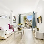 3e. Charming In Americas Apartment *